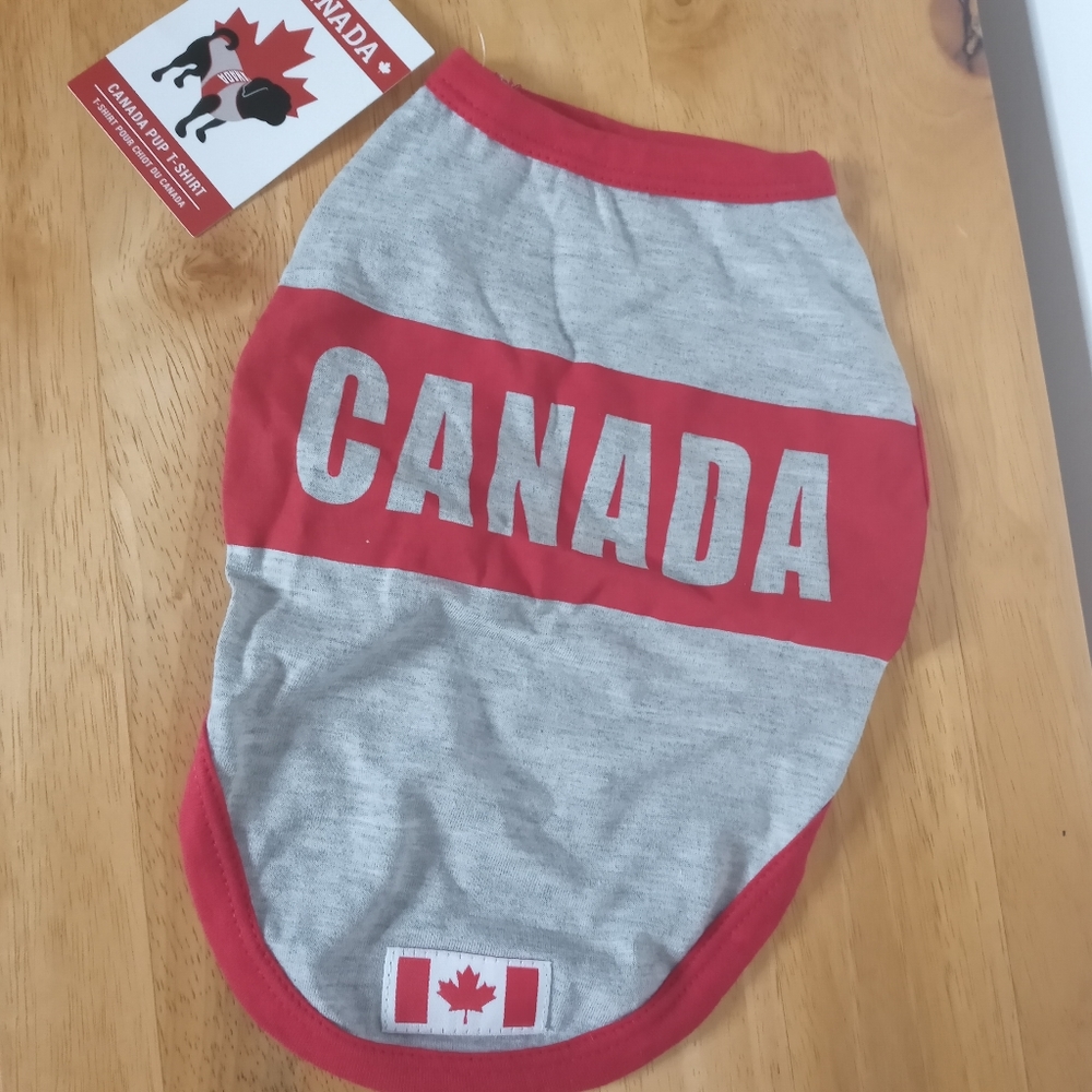 NWT Canada Shirt Sz XS